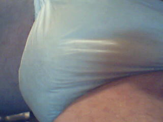 wet & drippin
Want to play w/ my wet drippin diaper? Then contact me ok
