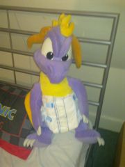 Spyro standing