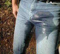 Vickie wetting herself in public.jpg