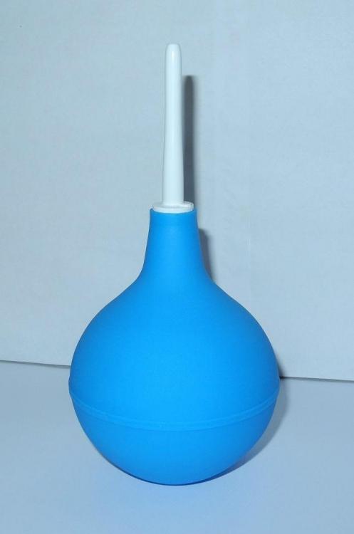 156100048_rubber-fountain-syringe-enema-bulb-medical-douche-type-b.jpg