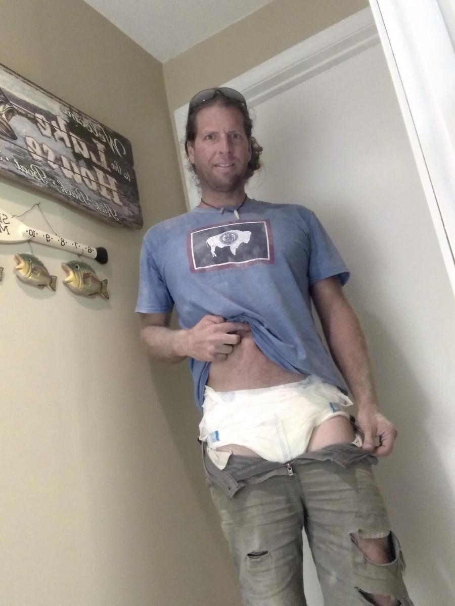 Coming out as a kinky pervy diaper slut