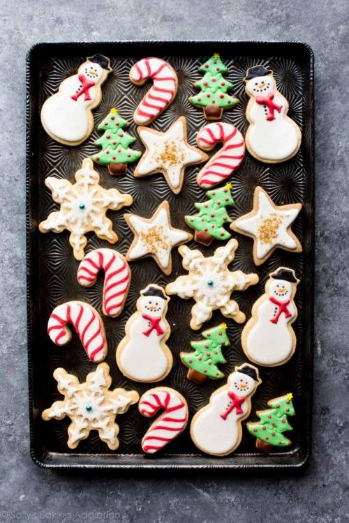 decorated-christmas-sugar-cookies-850x1276.jpg