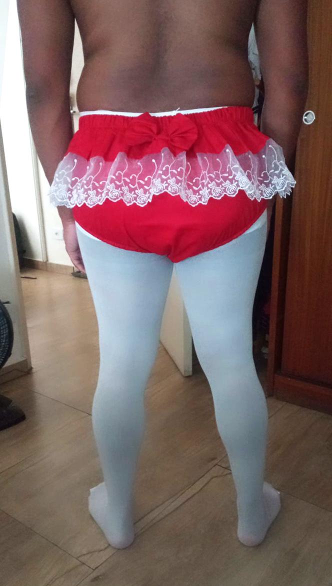 Frilly panties matching the dress - Members - [DD] Boards & Chat
