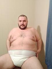 fat man wearing a diaper (156).jpg