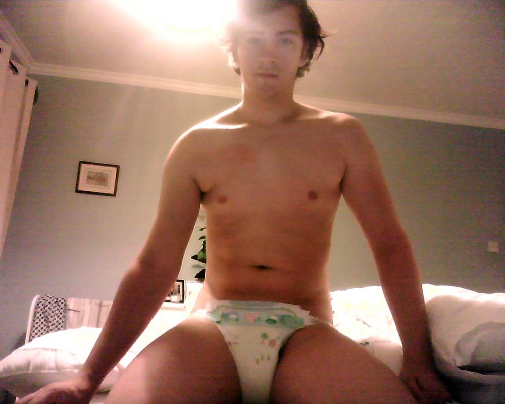 Me in my Pampers 6
Wet
Keywords: Diaper Pampers Teen Guy Baby