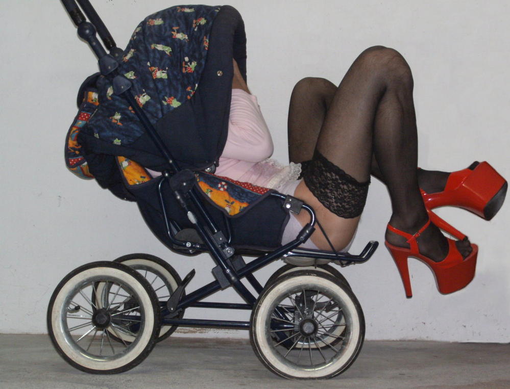 baby carriage , diaper and Heels
baby carriage , diaper and Heels
Keywords: diaper , heels , Baby , carriage