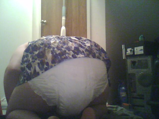 filling my diaper
