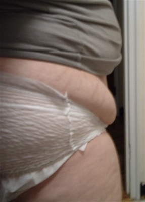 baby fat
Keywords: diaper, age play, tummy