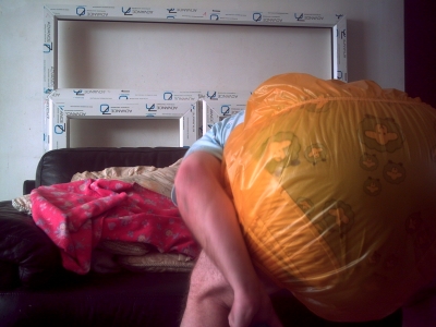 likkle baby boy want to play with other babies
filling my nappy anybody like to play with me
