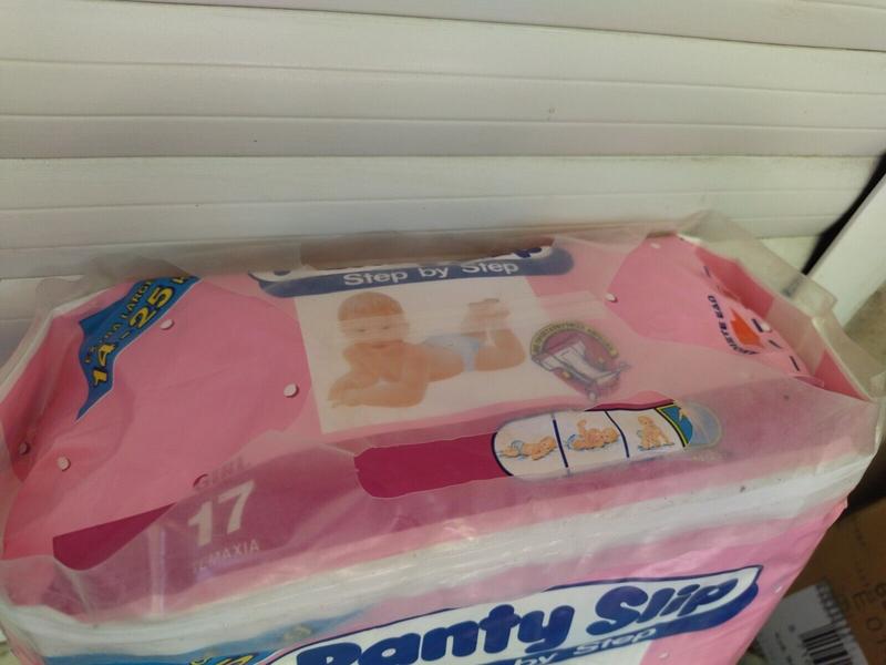 Libero Peaudouce Step By Step Plastic Disposable Nappies for Girls - No4 - Extra Large - 14-25kg - 30-55lbs - 17pcs - 11
