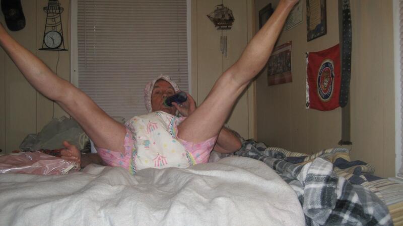 BABYKEVY
STILL WEARS DIAPERS 
